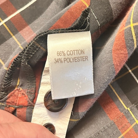 Duluth Trading Co Alaskan Hardgear Men's Plaid Shirt in Black and Red - Picture 3 of 9